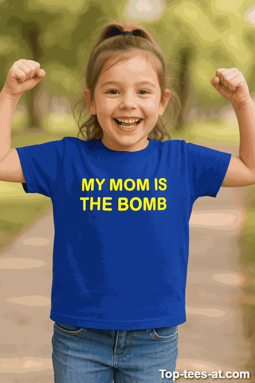 Lustiges Kinder T-Shirt My Mom Is The Bomb